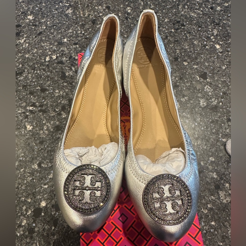 TORY BURCH Women Size 9M METALLIC SILVER Slip On Liana Ballet Flats.